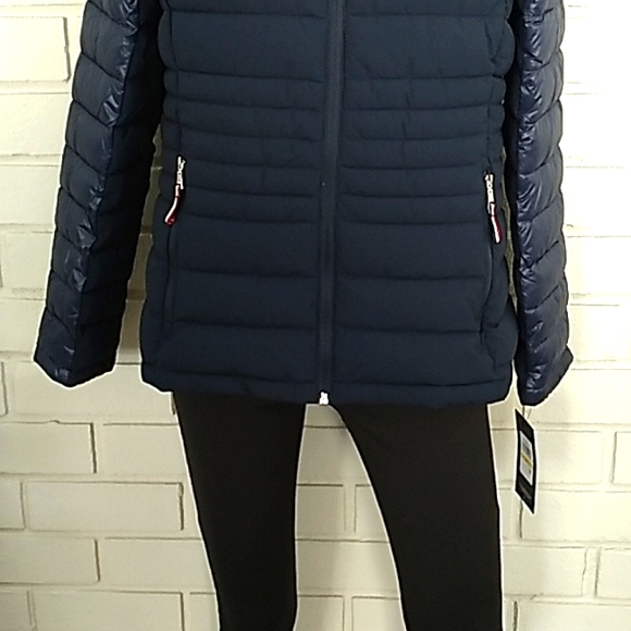 Tommy Hilfiger Hooded Packable Navy Puffer Coat. Size Medium  NWT - Picture 3 of 16